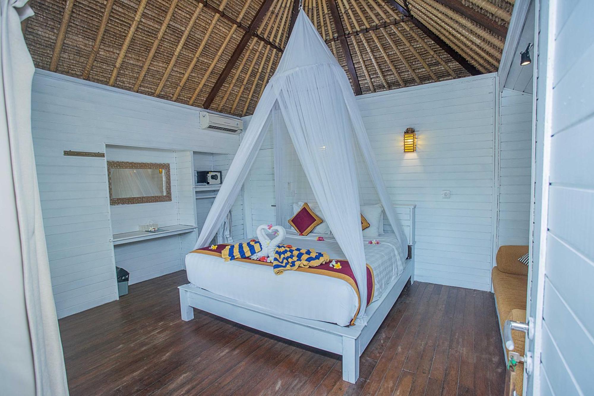 Koji Garden Huts Hotel Nusa Lembongan  Exterior photo