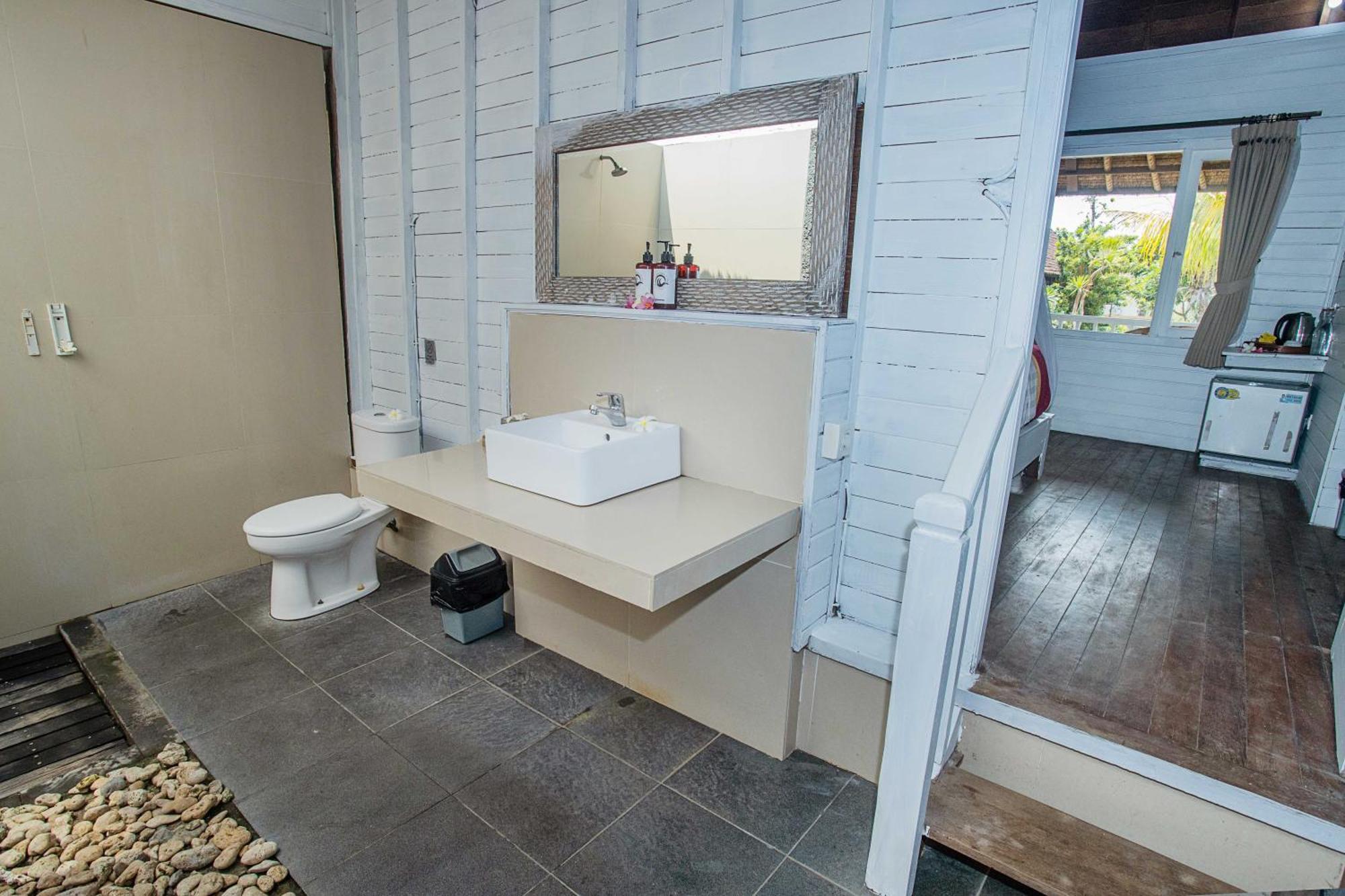 Koji Garden Huts Hotel Nusa Lembongan  Exterior photo